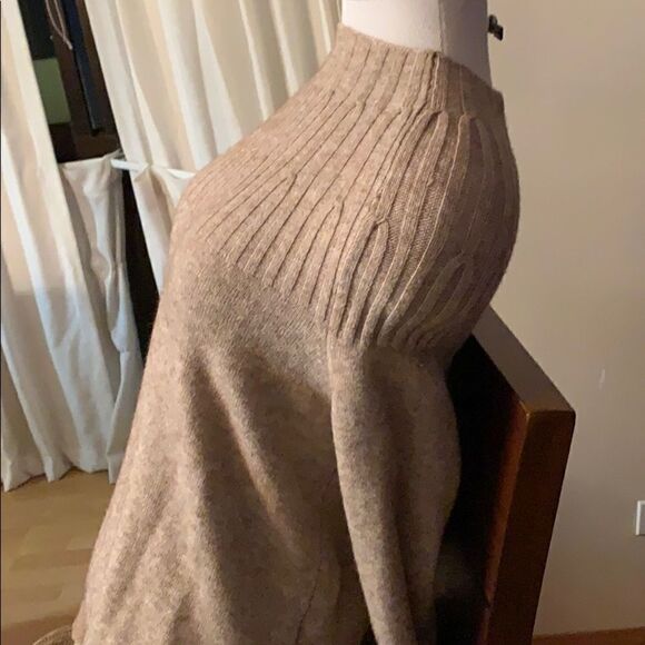 Anthropologie Sweater NWOT  - Picture 4 of 8